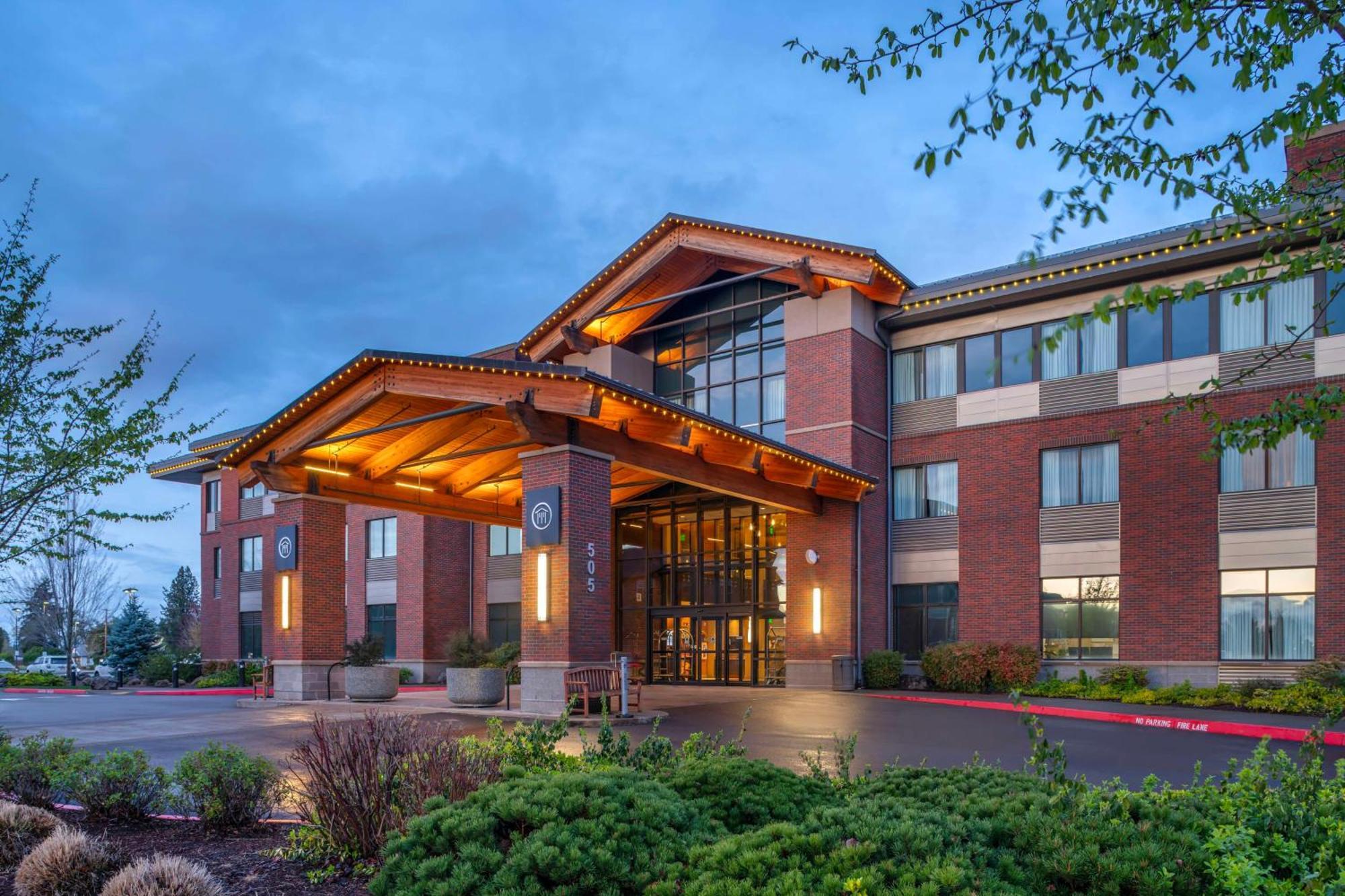 Best Western Premier Boulder Falls Inn Lebanon Ngoại thất bức ảnh